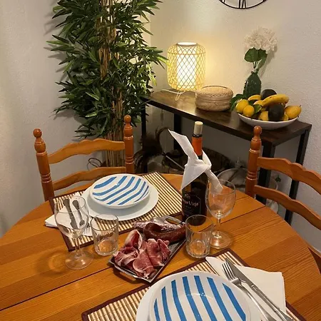 Apartament Pola Casa W 450 M Do Plazy 아파트