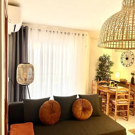 Apartament Pola Casa W 450 M Do Plazy 아파트 *